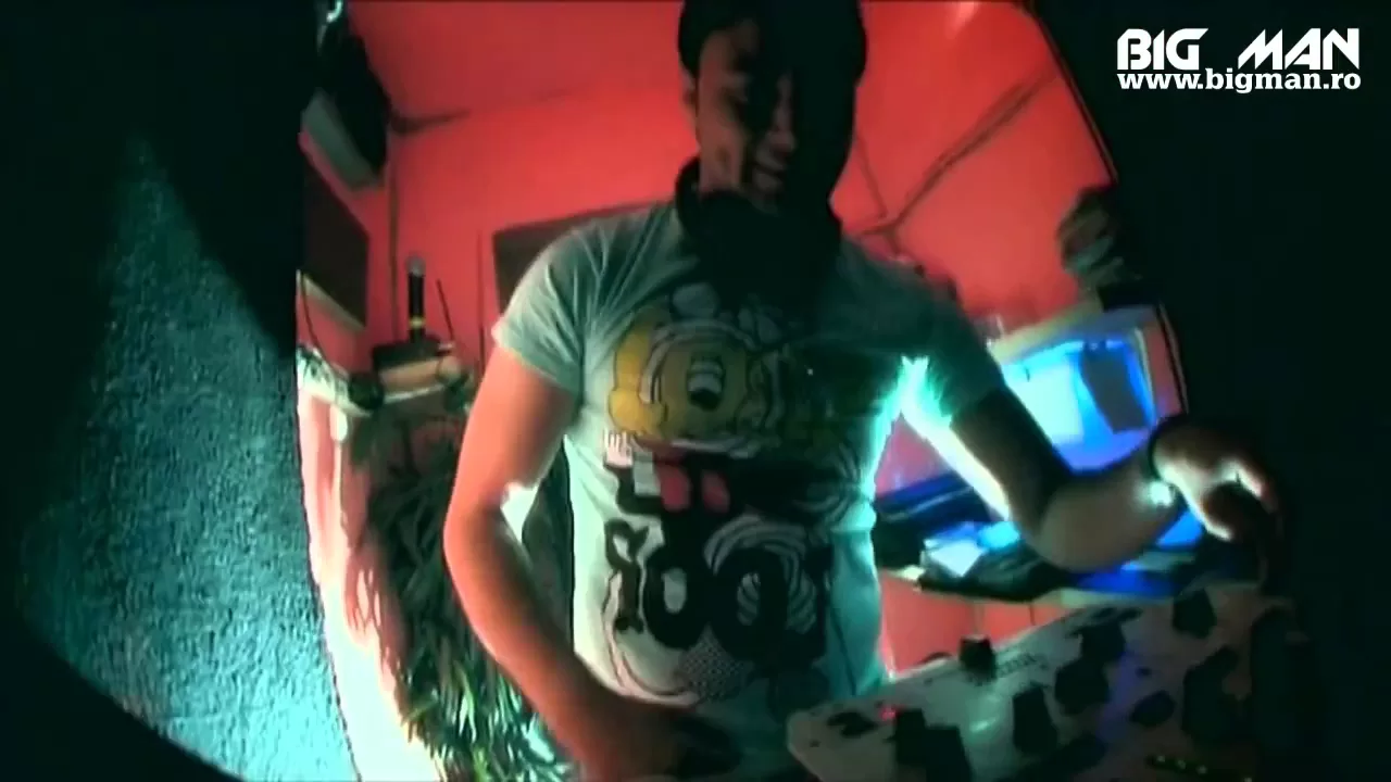 Babi Minune - Haide sus pe mese (Manele Vechi)