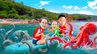 Changcady trải nghiệm chèo thuyền kayak tìm thấy :bạch tuộc khổng lồ, cá heo, cá mập trên biển.