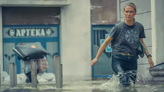 فيضان مرعب بيدمر كل شئ فى طريقه حتى ناطحات السحاب بيوصلها ملخص مسلسل High Water 