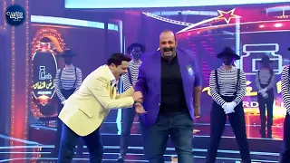 اكتر من    دقايق من  استمتاع الضحك    بين محمد هنيدي و محمد ثروت هتموت من الضحك دندنها