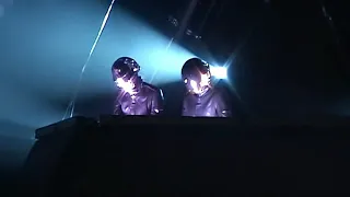 Download Daft Punk Alive 2007 @ Vegoose festival: Robot Rock / Oh Yeah MP3