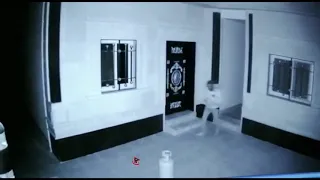 حرامي سرق بيت و شاف الكاميرا و قام يرقص قدامها ما فيه اي احترام 