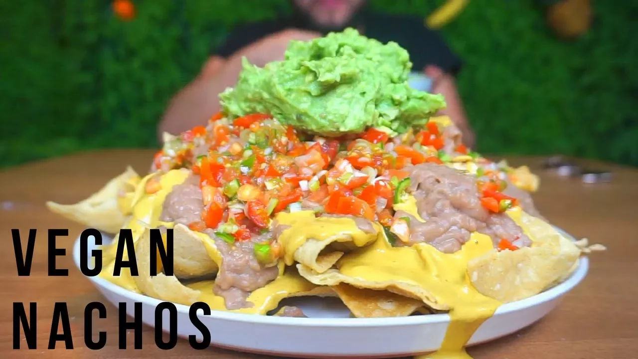 EASY VEGAN CHIPOTLE NACHOS