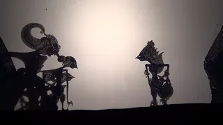 pagelaran wayang kulit dalang murana dengan sinden ny watiri dalam sedekah bumi desa bulak cirebon