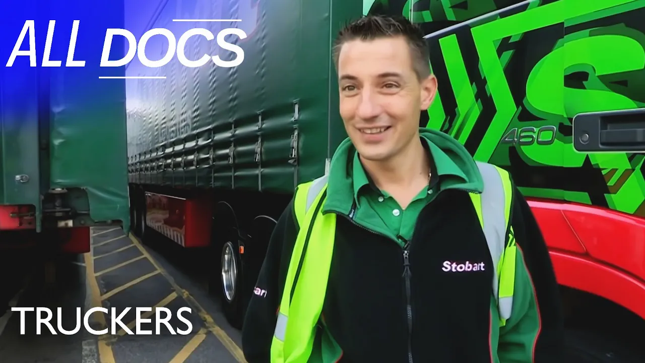 Getting To Grips With a New Trailer | Truckers: Season Three | All Documentary