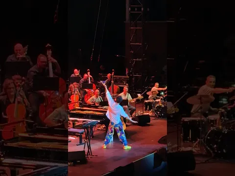 When the audience becomes a part of the orchestra 🎻🪉🎺
