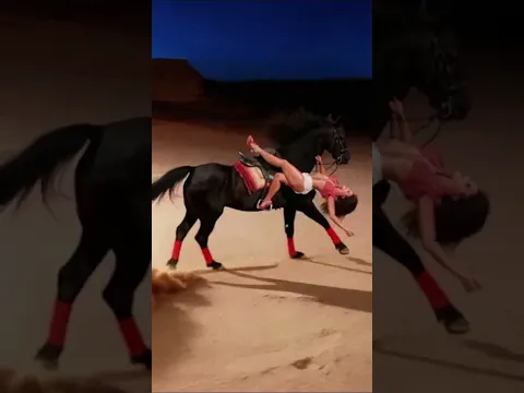 A CABALLO está afuera!