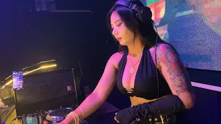 dj bunga syantik breakbeat freak halu milles 2025 paling enak