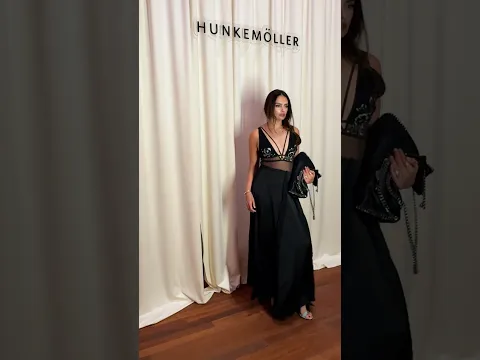 Mimi went to a lingerie fashion show 💃🏻
