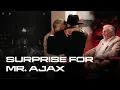 Download Lagu Surprising Sjaak Swart with an ode by his biggest fan! 🥺♥️ | 'That touches me...'