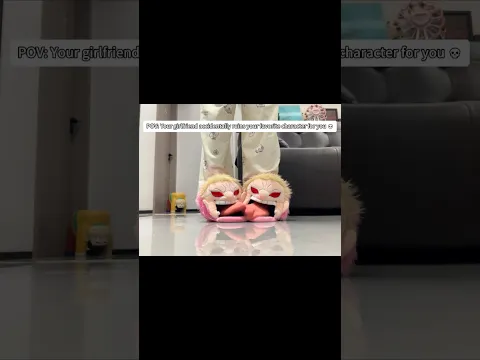Doflamingo fans looking at this: 😭#doflamingo #onepiece #anime #slipper