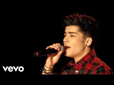 Download MP3 One Direction - What Makes You Beautiful (Live)