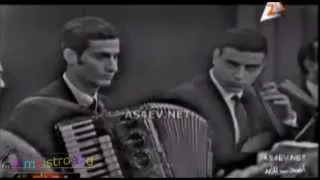 زوروني كل سنة مرة كارم محمود دندنها