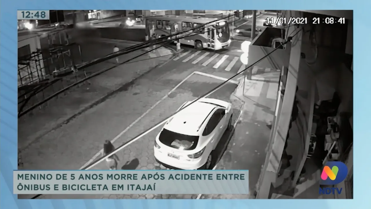 Menino de 5 anos morre após acidente entre ônibus e bicicleta em Itajaí