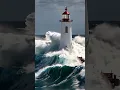Download Lagu Lighthouse in Stormy Seas! Waves Crashing on Lighthouse! #scaryocean #storm #WavesCrashing #Waves