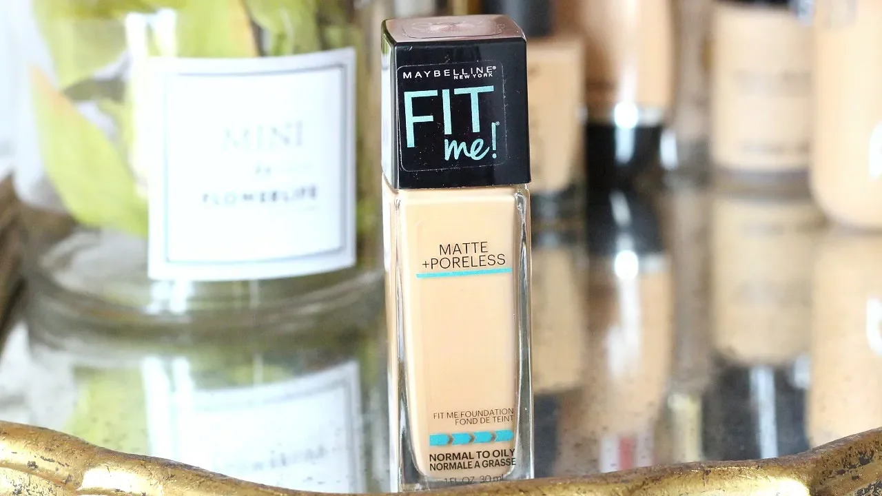 || Maybelline fit me poreless foundation 322/330 COMPARISON || Perfect shade for Dusky Girls ||
