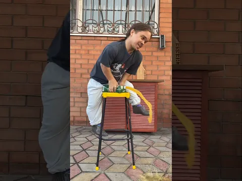 انهيار العصير من الكرسي كالشلال #shorts
