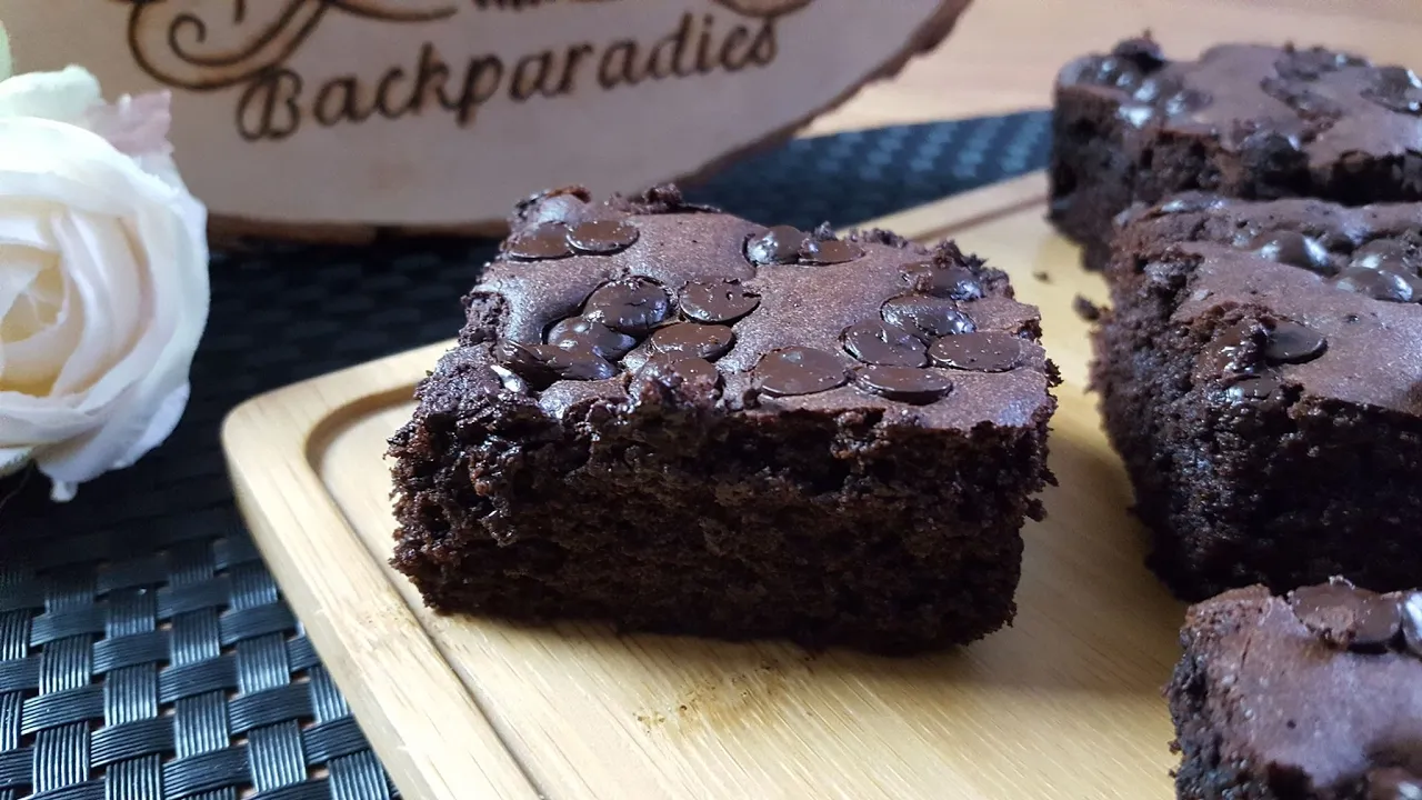 Diese Brownies sind einfach perfekt und nicht nur für Schokoladenliebhaber unwiderstehlich. Die Brow. 