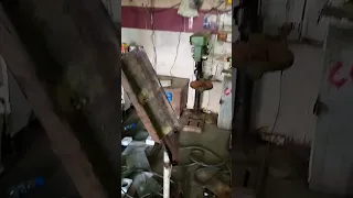 یدلله با خال جوش درس شده بدم زورش زیاده اقابزرگم میگفت ی خال جوش درست ی ساختمونو نگه میداره 