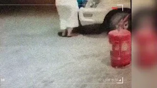 شوفوا لحطة اهانه واعتــ داء شخص على عامل محطه بنزين بالسعودية لأنه أخطأ وعبى له 95 بدلا من 91 