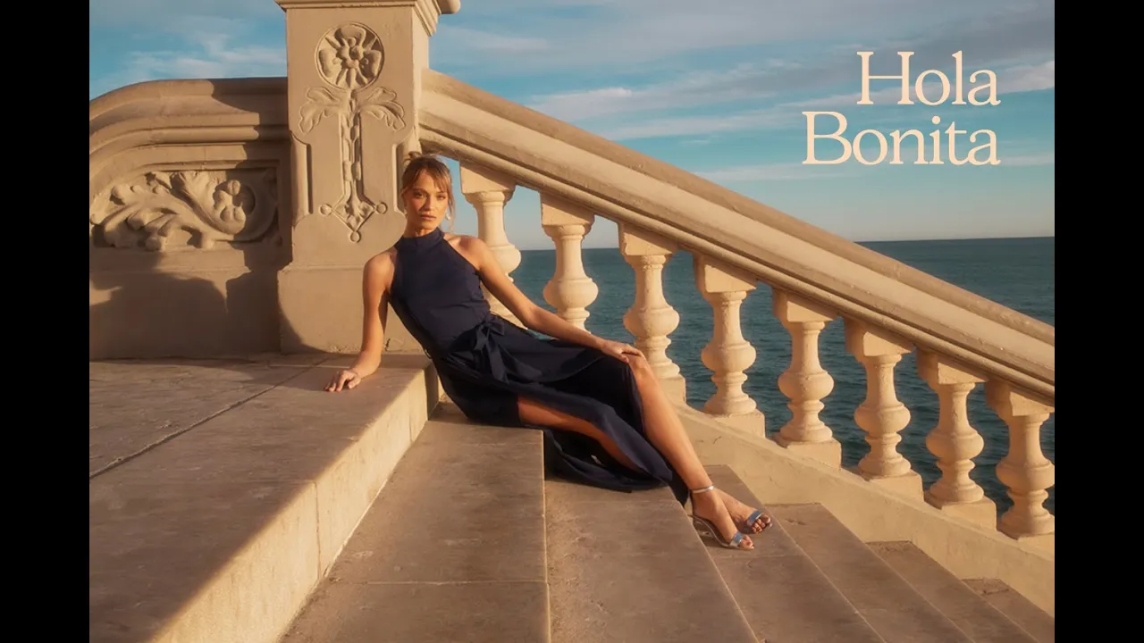 This video used as the default placeholder video in Shopify themes.