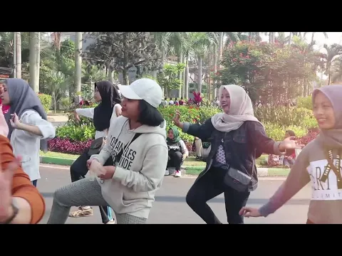 Download MP3 Flashmob Tari Di Car Free Day Ijen Malang Oleh G2G Gadang Gang 2