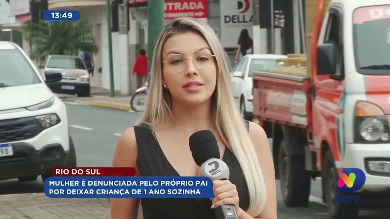 Mulher é denunciada pelo próprio pai por deixar criança de 1 ano sozinha em Rio do Sul