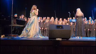 Jantjie/Ek verlang na jou medley | Amira Willighagen and the Bronberg Children's choir