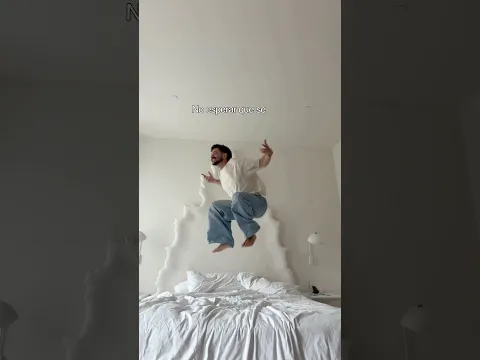 Estoy saltando de la felicidad (literalmente) porque en 4 días sale mi nuevo álbuuuuum 💿