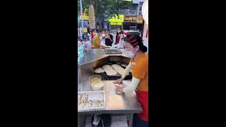 Delicious food live