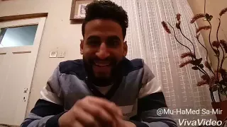 حاجه كده مش عارف دول شاربين ايه وهي دي كدا فعلا في بلدهم مش عارف     دندنها