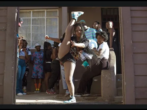 Download MP3 Stilo Magolide - Kip Kip Freestyle [Official Video]