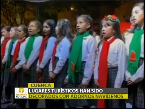 Lugares turísticos han sido decorados con adornos navideños