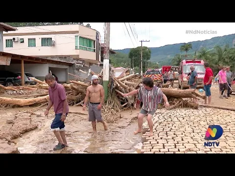 Chuva causa destruição em Presidente Getúlio, no Alto Vale do Itajaí