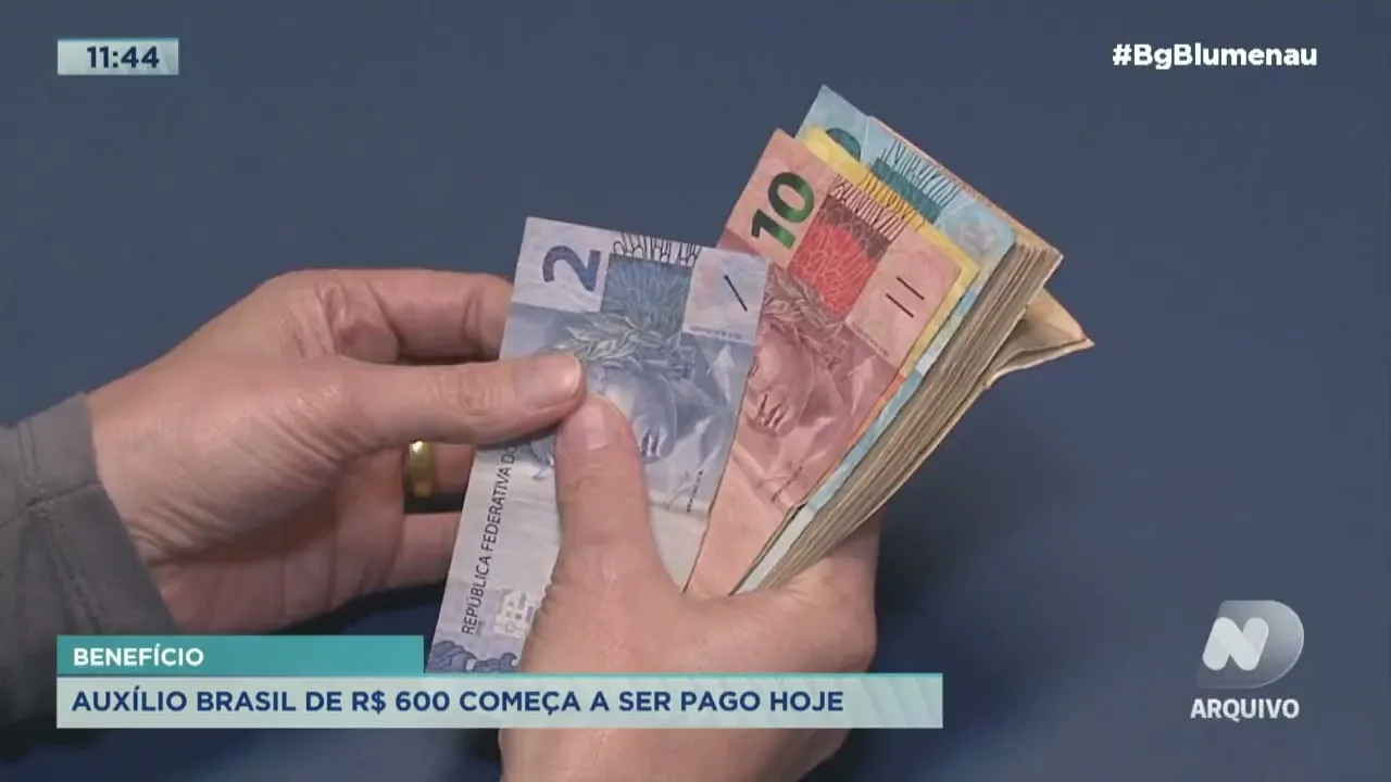 Benefício: Auxílio Brasil de R$ 600 começa a ser pago hoje (09)