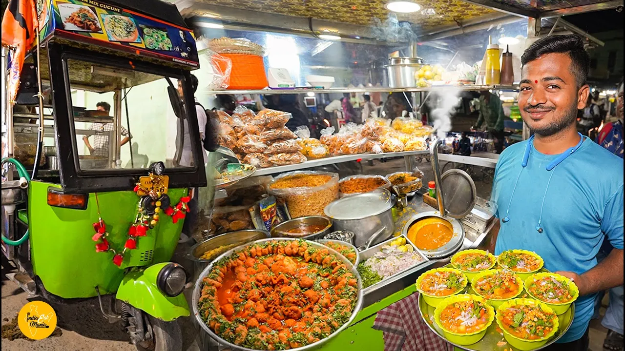 Auto Rickshaw Wali Odia Style Unique Aloo Bara Mix Ghugni Chaat Rs 25/- Only l Brahmapur Street Food