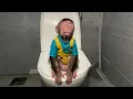 Download Lagu Cubis monkey shyly hides from Dad to poop in the countryside!
