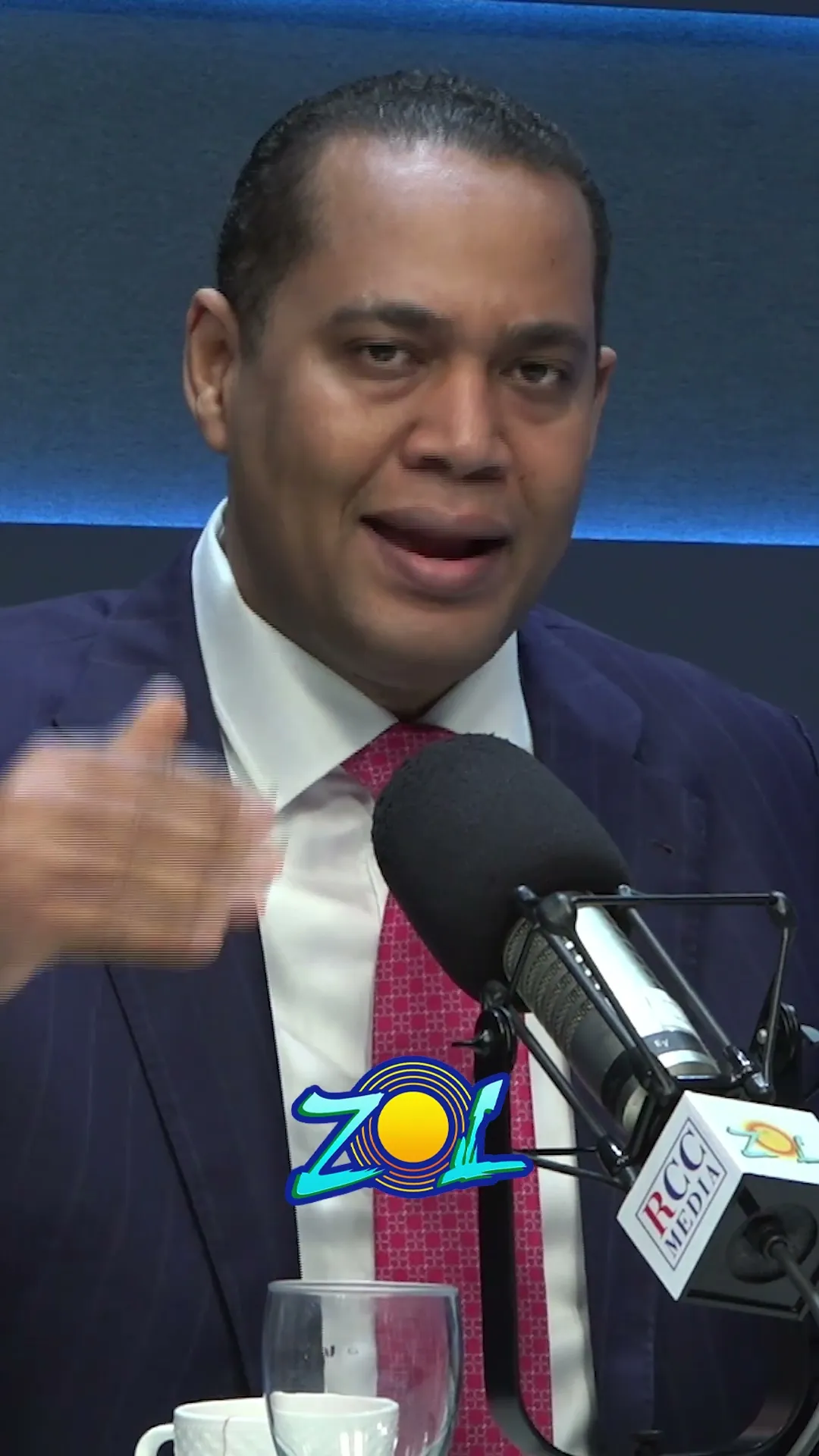 RUBIO AL ESPEJO DEL PODER