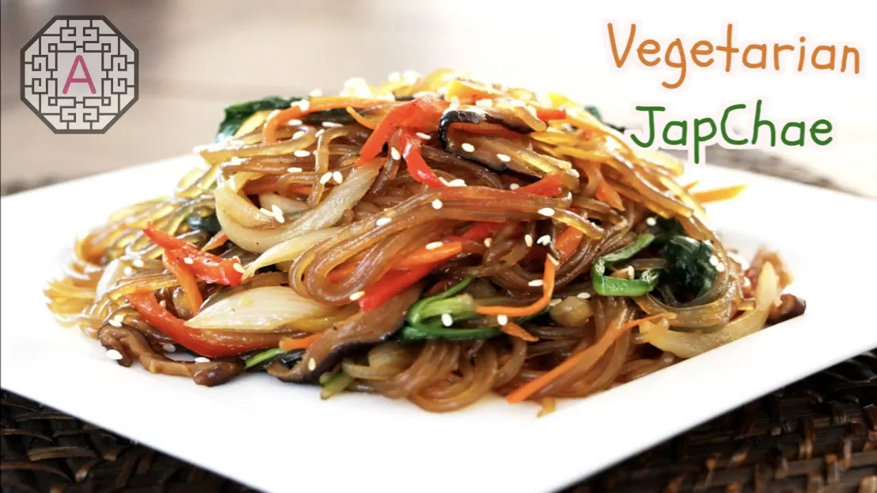 Korean Stir-fry Cellophane Noodles for Vegetarians (, JapChae)   Aeri