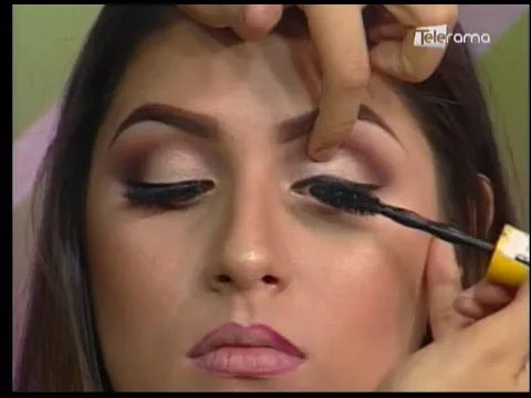 Aprenda a realizar un maquillaje para Navidad