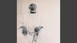 أبدا تفوه بمدحك الأفواه دندنها