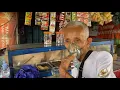 Download Lagu PENGEN NANGIS😭PERJUANGAN MBAH DATUK TETEP BEKERJA, DEMI KELUARGA WALAU PAKAI ALAT UAP NAFAS PARU2