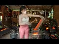 Download Lagu Blacksmith Girl's SHOCKINGLY Simple Trick Turns Rusty Saw Blade into Sharp Knife