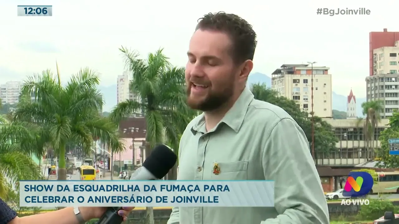 Show da esquadrilha da fumaça para celebrar o aniversário de Joinville