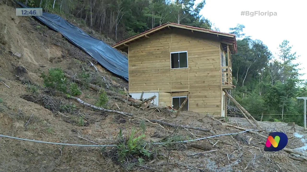 14 pontes são levadas com as chuvas e mais de 400 famílias ficam ilhadas em Alfredo Wagner