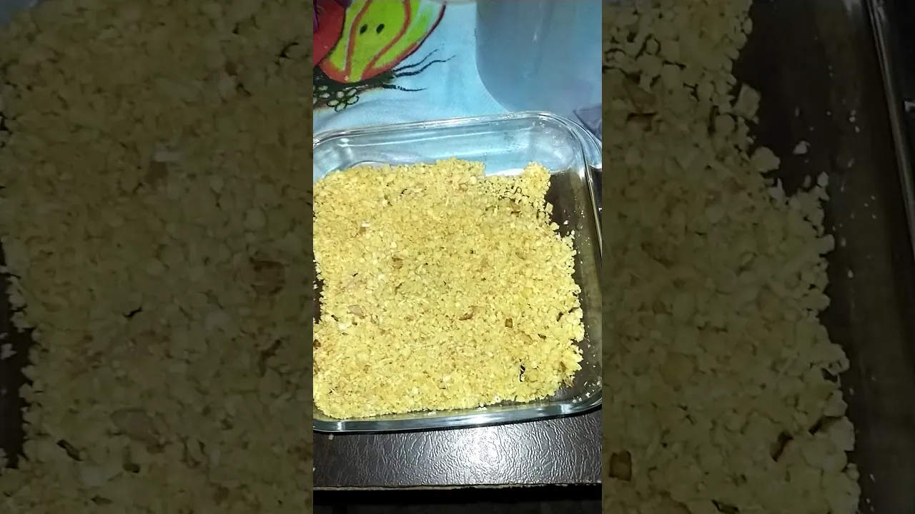 INGREDIENTES: 800g de pirarucu pimentão colorido 1 de cada 1 cebola 1 maço de cheiro verde 70g de pa. 