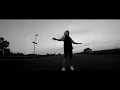 Download Lagu DERO x Totally nothin - VE 3 RÁNO  (Music video)