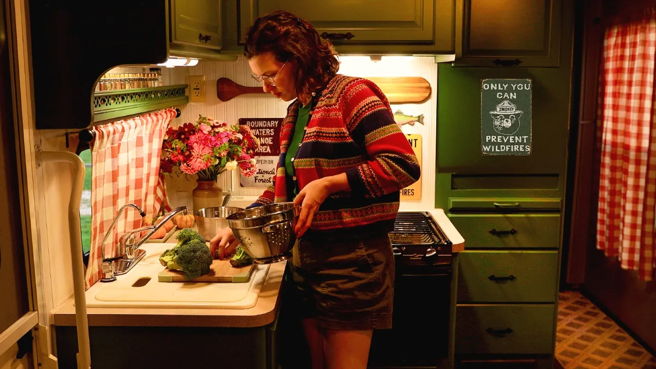 A Cozy Fall Weekend 🍁 Cooking & Resting in Our Tiny Cottage on Wheels. Pumpkin Bread Recipe.