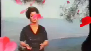 ف ليله قابلوه   كلموه  سالوه عن حبي سالوه  قال معرفوش   دندنها