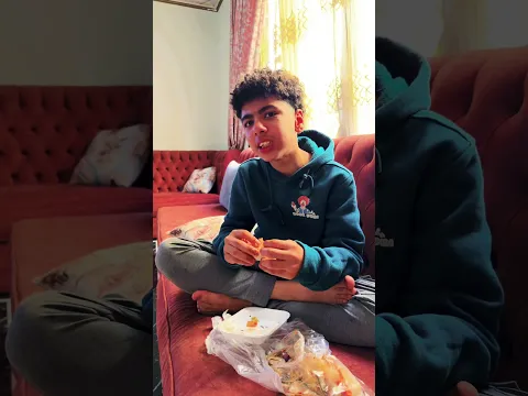 انت مش بتذاكر ليه 💁😂